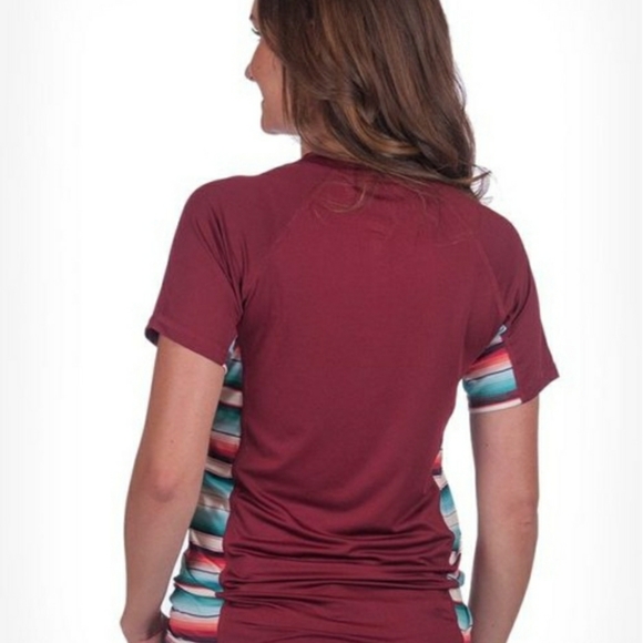 Serape side panel poly span short sleeve - Picture 6 of 6